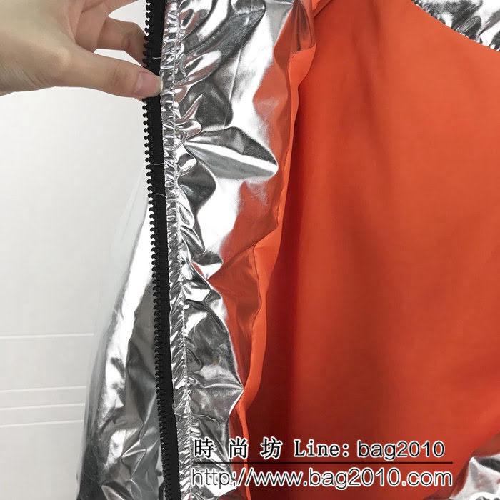 MONCLER蒙口 18ss秋冬新款 中長款 背後重工刺繡圖案 銀色羽絨服 男女同款 ydi1650